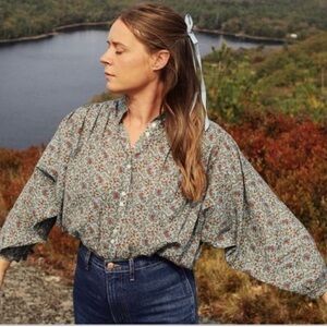 Doen O’keefe blouse in blue Tisbury paisley XS